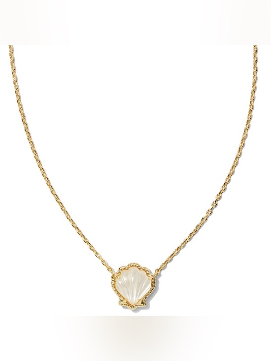 Kendra Scott Jewelry - Kendra Scott Brynne Gold Shell Short Pendant Necklace in Ivory Mother-of-Pearl